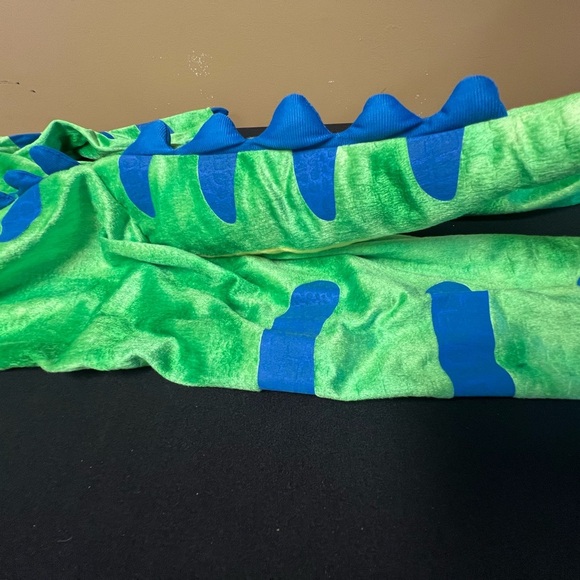 Halloween Triceratops Dinosaur Unisex Costume 
Size Small - Suit-Booties-Hood - Picture 7 of 13